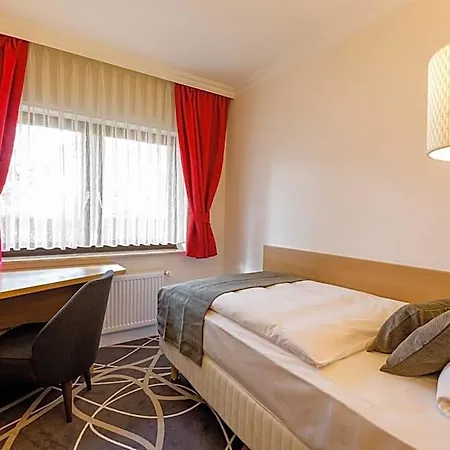 Lang Hotel 3*
